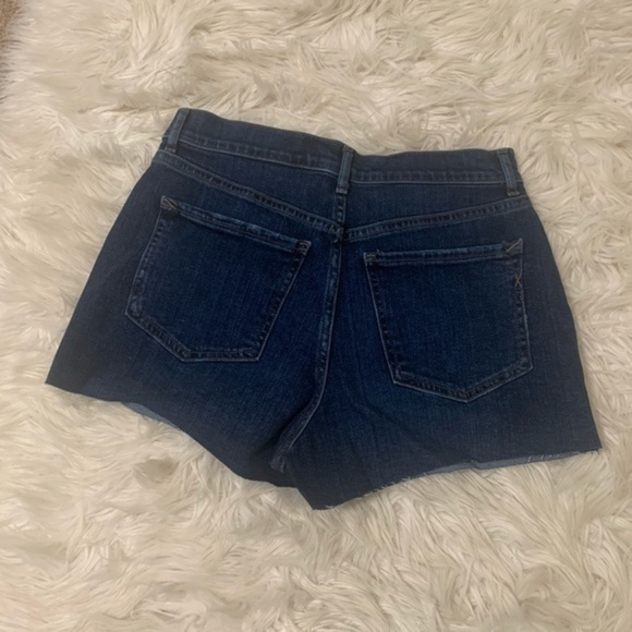Express high waisted dark wash shorts Raw hem Sz 2 - Picture 5 of 7